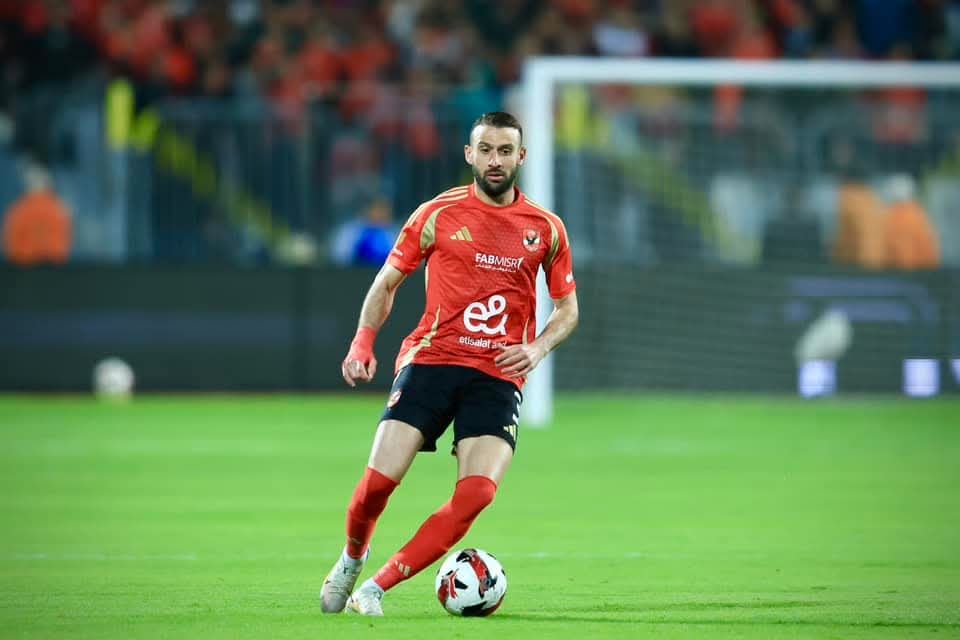 الأهلي يهزم المصري بثنائية في مواجهة مثيرة بالدوري 13 الأهلي يهزم المصري بثنائية في مواجهة مثيرة بالدوري