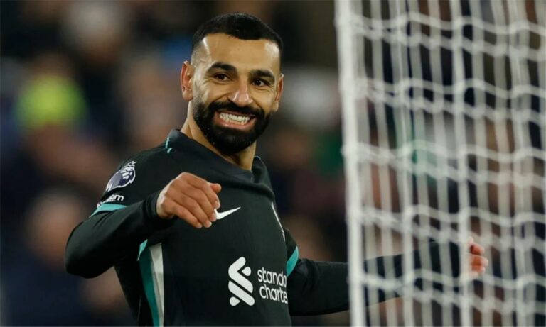 تصرف غير متوقع من محمد صلاح بعد نهاية الشوط الأول من مباراة ليفربول ووست هام (فيديو)