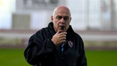 جروس يهدد الزمالك بشكوى في الفيفا