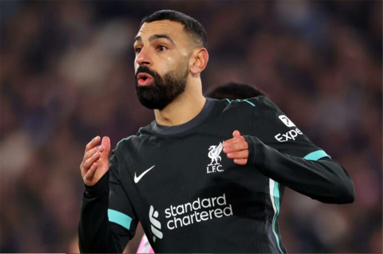 محمد صلاح يحرج ليفربول بعد تألقه أمام وست هام.. ويتجاهل الكرة الذهبية من أجل هدف آخر