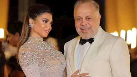 "كل سنة والحب يجمعنا".. أشرف زكي يهنئ زوجته روجينا بعيد ميلادها