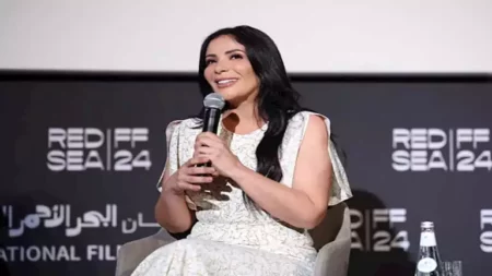 بجمبسوت.. منى زكي تخطف الأنظار في فعاليات مهرجان البحر الأحمر بالسعودية