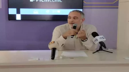 مهرجان البحر الأحمر.. محمد حفظي يعلن عن مشاريعه الجديدة ويبدأ مسيرة الرياض بـ"مسألة حياة أو موت"