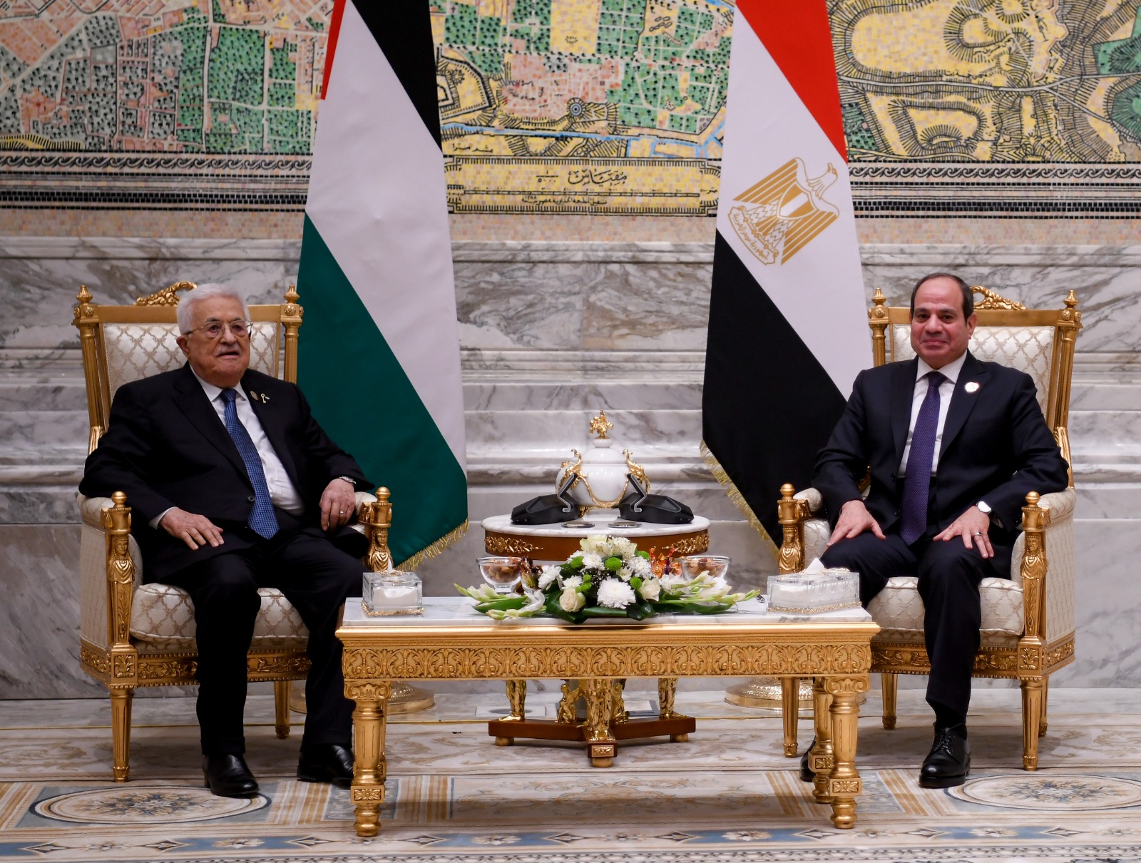 نشاط الرئيس اليوم.. السيسي يفتتح قمة الدول الثماني ويلتقي رؤساء تركيا وإيران وفلسطين ولبنان وبنجلاديش(صور) 4 نشاط الرئيس اليوم.. السيسي يفتتح قمة الدول الثماني ويلتقي رؤساء تركيا وإيران وفلسطين ولبنان وبنجلاديش(صور)