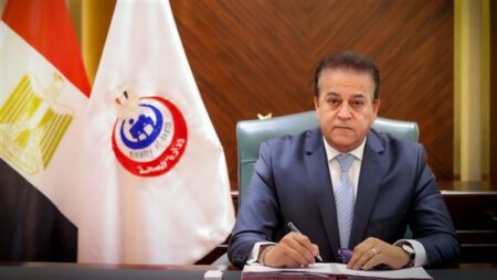 خالد عبدالغفار يوجه بتحقيق عاجل في إصابة عامل بمصعد ديوان الوزارة
