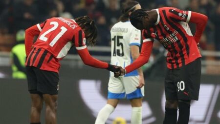 ميلان يمطر شباك ساسولو ويتأهل لربع نهائي كأس إيطاليا