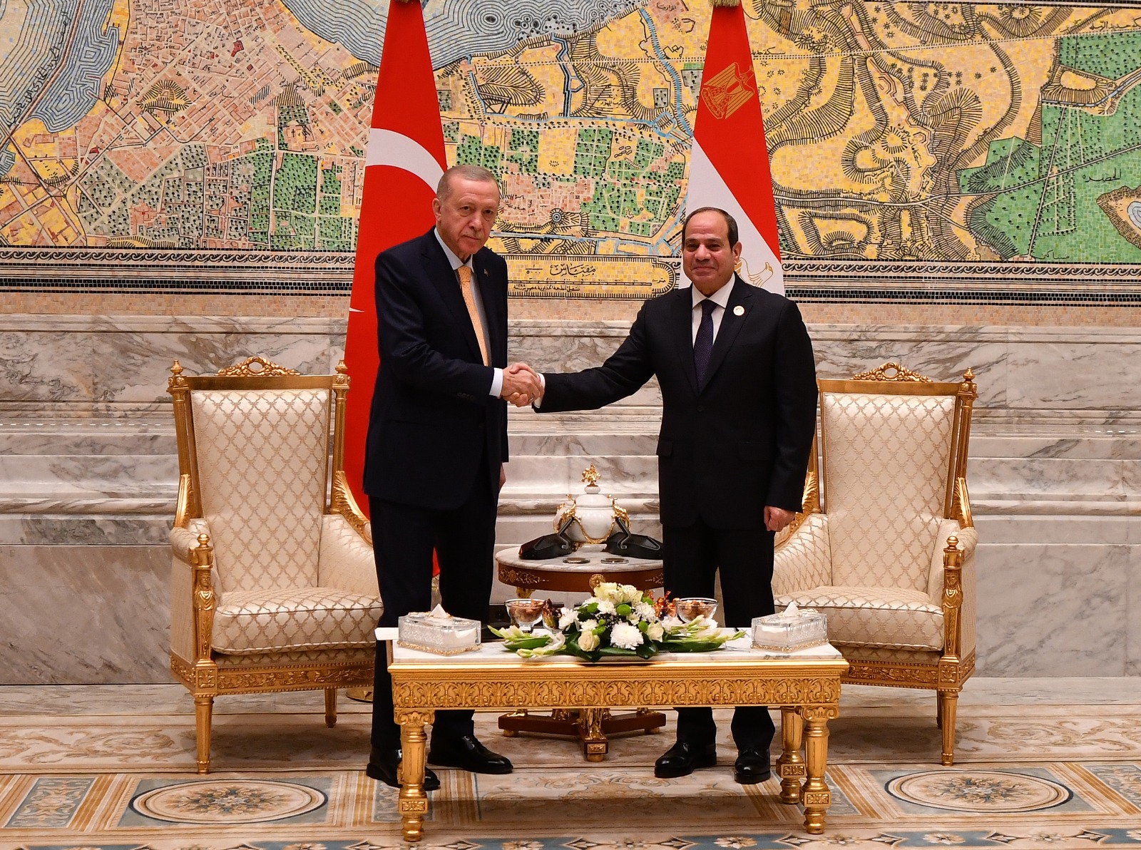 نشاط الرئيس السيسي في قمة الدول الثماني للتعاون الاقتصادي (فيديو وصور) 20 نشاط الرئيس السيسي في قمة الدول الثماني للتعاون الاقتصادي (فيديو وصور)