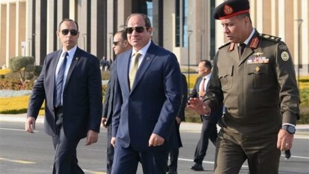 تفاصيل نشاط الرئيس السيسي اليوم (صور)