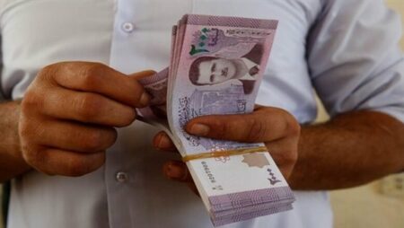 ارتفاع في التضخم والبطالة والفقر.. الوضع الاقتصادي المتردي في سوريا يتفاقم.. فيديو