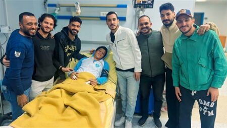 لاعبو غزل المحلة يزورون إسلام معوض بعد تحسن حالته الصحية