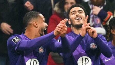 بوخلال يقود تولوز للفوز على سانت إيتيان في الدوري الفرنسي