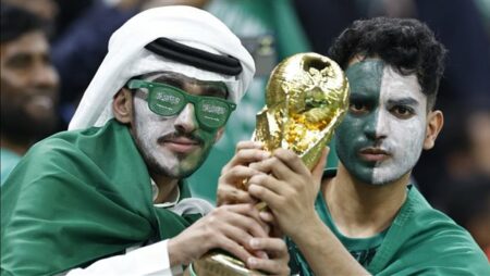 غزل المحلة يهنئ السعودية باستضافة كأس العالم 2034