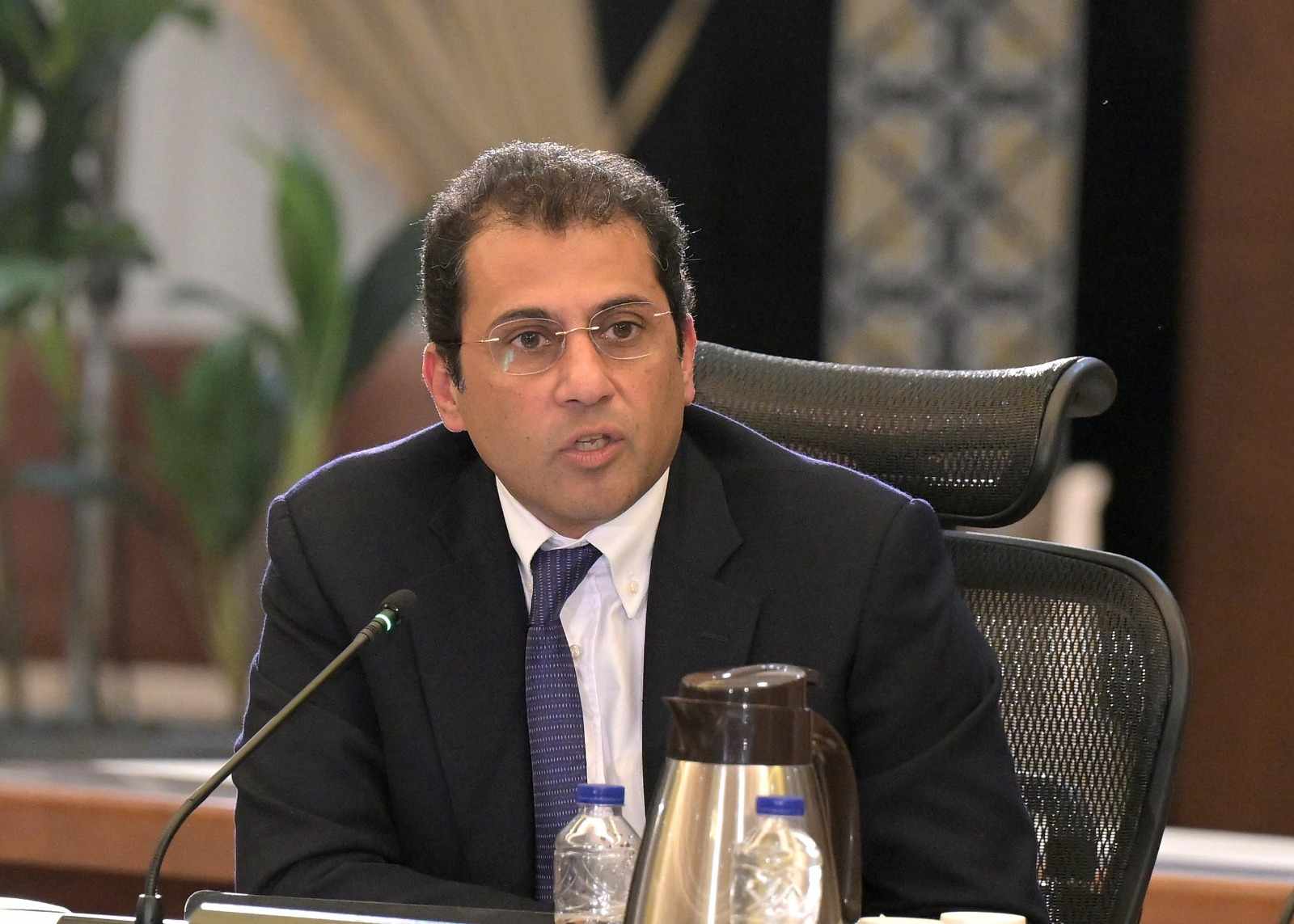 خلال لقائه عددًا من المستثمرين.. رئيس الوزراء يستمع لبعض الآراء المهمة ويُعقب عليها 4 خلال لقائه عددًا من المستثمرين.. رئيس الوزراء يستمع لبعض الآراء المهمة ويُعقب عليها