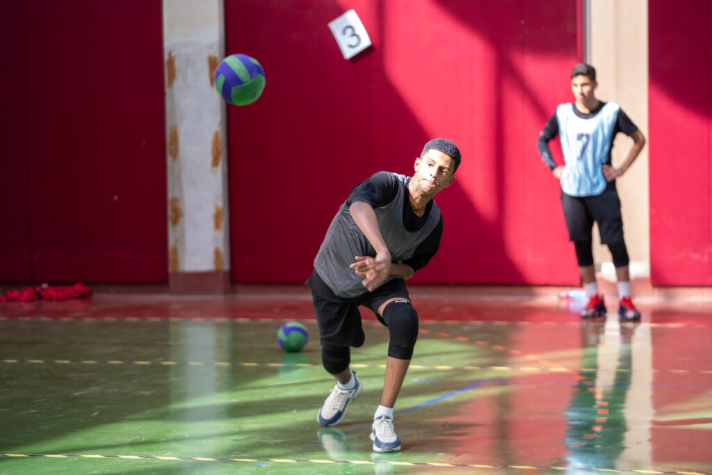 176 لاعب يشعلون بطولة الرياض المدرسية لكرة المناورة