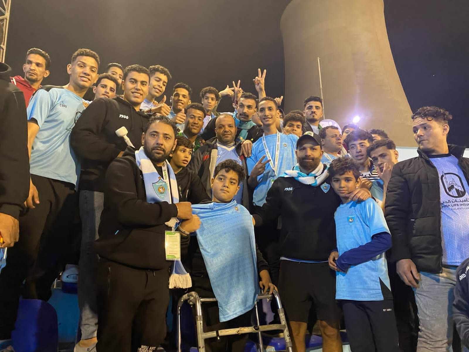 غزل المحلة يكرم الطفل بدر شعبان.. ورئيس النادي يهديه كرسيًا كهربائيًا| صور