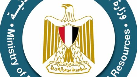 وزارة البترول تنفي توقف شركة إيني عن العمل في حقل ظهر