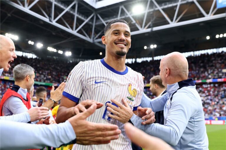ريال مدريد يضع مبلغًا ضخمًا لضم ويليام ساليبا.. واللاعب يحسم موقفه