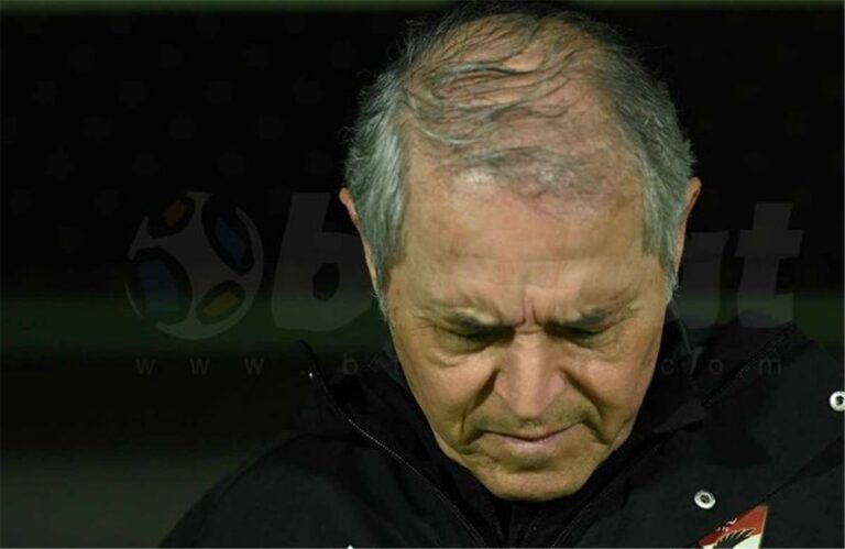 ديلي إكسبريس: مهاجم إشبيلية يدخل على رادار الأهلي في يناير
