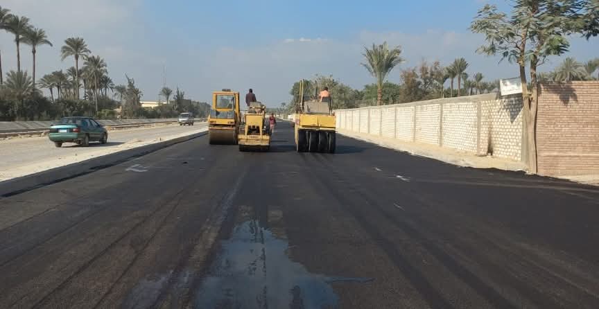 محافظة الجيزة مجهودات مديرية الطرق فى أول أسبوع لــ 2025.. صور 3 محافظة الجيزة مجهودات مديرية الطرق فى أول أسبوع لــ 2025.. صور