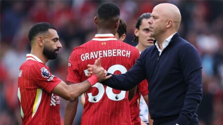 ليفربول يستهدف ضم لاعب عربي جديد لخلافة محمد صلاح