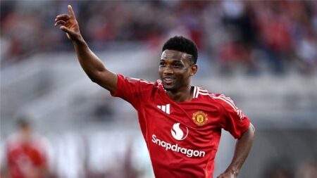 رومانو يكشف موقف مانشستر يونايتد من تجديد عقد أماد ديالو