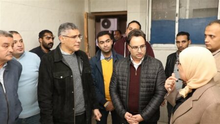 في زيارة مفاجئة.. محافظ الجيزة: مراجعة أنظمة الحماية المدنية وتوفير مقاعد للانتظار بمستشفى التحرير العام