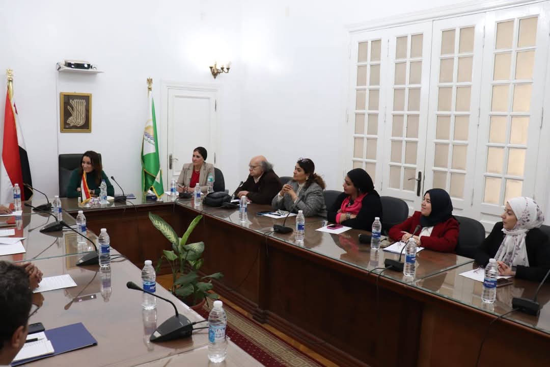 نائب محافظ الجيزة تبحث ضم المحافظة للمدن الإبداعية باليونيسكو