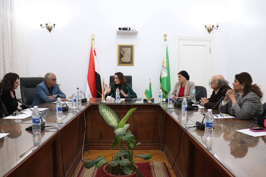 نائب محافظ الجيزة تبحث ضم المحافظة للمدن الإبداعية باليونيسكو