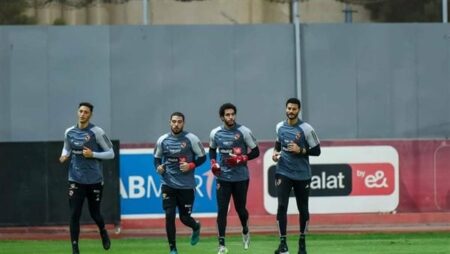 2.5 مليون دولار تقرب حارس الأهلي من بيراميدز