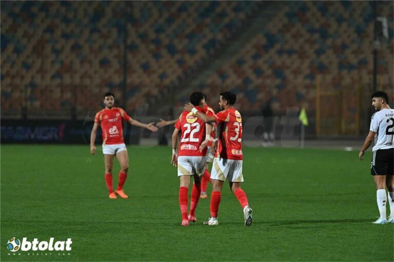 بالتفاصيل المالية.. الأهلي يتوصل لاتفاق لضم مهاجم أوروبي