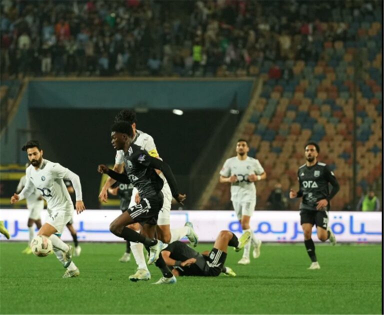 فيديو | بيراميدز يقتنص فوزًا صعبًا من زد ويتصدر الدوري المصري