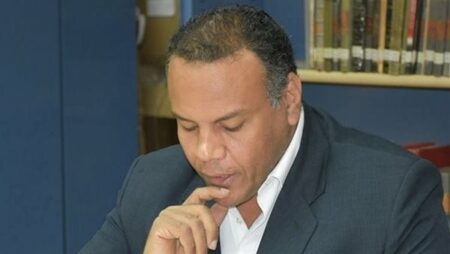 ترامب" يحظر العملات الرقمية ويشجع "المشفرة