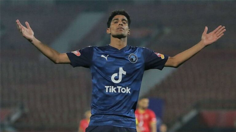 ريليفو الاسبانية تكشف رد بيراميدز على عرض خيتافي لضم إبراهيم عادل