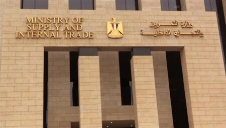 تشغيل مصنع أبو قرقاص بالكامل واستكمال إنتاج السكر من القصب المستهدف