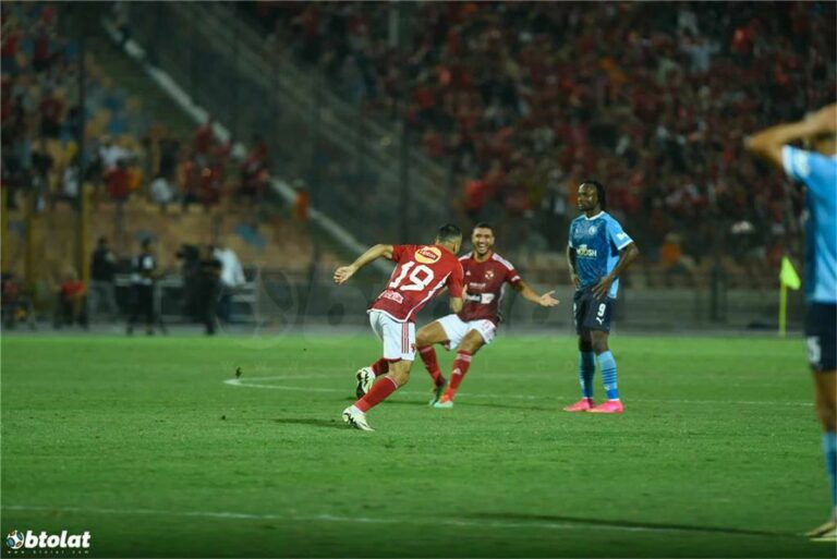 مدعومًا بالصفقات.. الأهلي في مواجهة هامة أمام بيراميدز لاستعادة صدارة الدوري