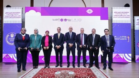 وزيرا الاتصالات والتعليم يشهدان تخريج أول دفعتين من طلاب مدارس WE للتكنولوجيا التطبيقية