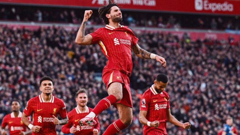 آلان شيرر يختار ثلاثي ليفربول في التشكيل المثالي للجولة 23 من الدوري الإنجليزي