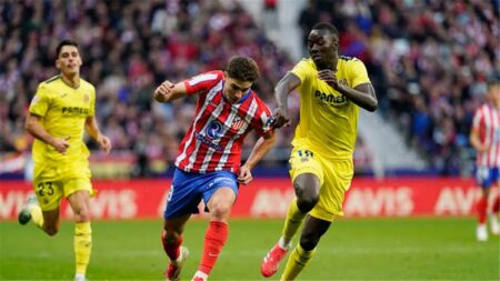 أتلتيكو مدريد يرفض صدارة الدوري الإسباني بتعادل مخيب مع فياريال