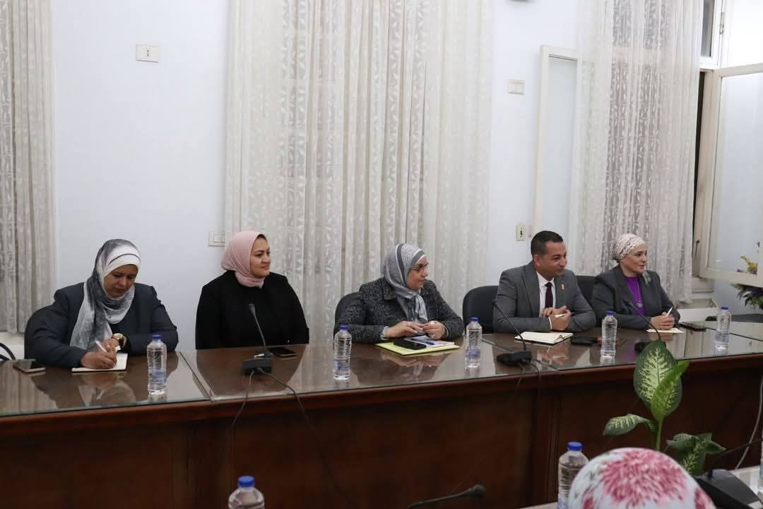 نائب محافظ الجيزة تناقش خطة تنظيم القوافل العلاجية مع مؤسسة حياة كريمة 3 نائب محافظ الجيزة تناقش خطة تنظيم القوافل العلاجية مع مؤسسة حياة كريمة