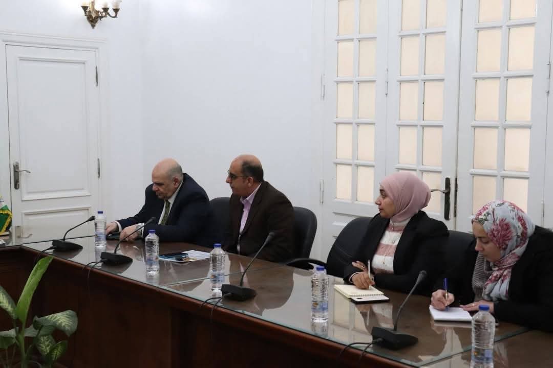 نائب محافظ الجيزة تناقش خطة تنظيم القوافل العلاجية مع مؤسسة حياة كريمة 2 نائب محافظ الجيزة تناقش خطة تنظيم القوافل العلاجية مع مؤسسة حياة كريمة