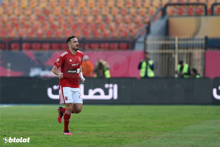 بعد تصريحات وكيله.. علي معلول يظهر في مقر الأهلي