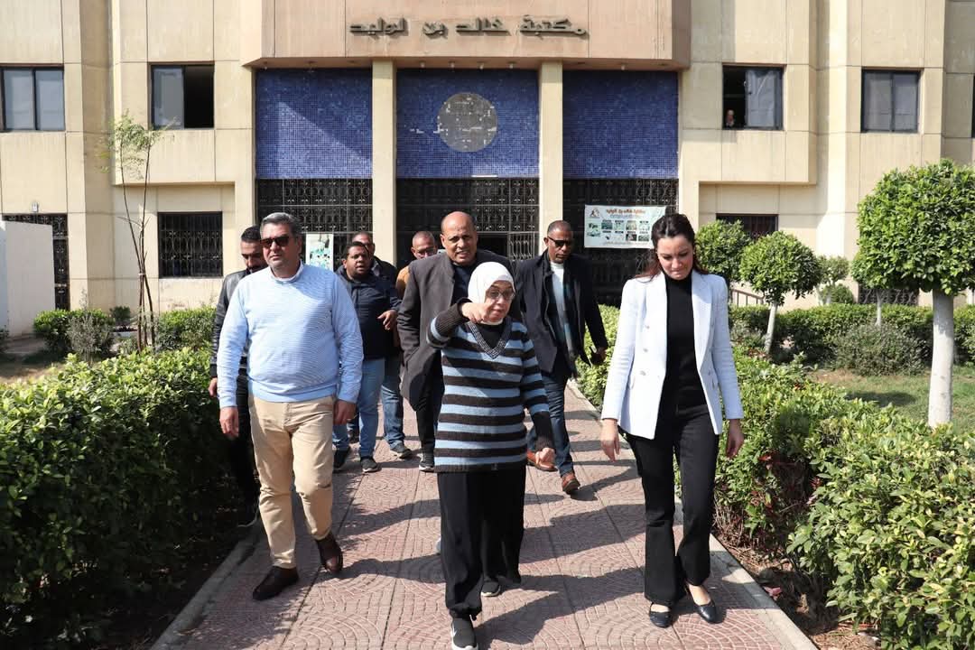 نائب محافظ الجيزة تتفقد أعمال التطوير بمحيط مكتبة خالد بن الوليد والكيت كات بإمبابة.. صور 3 نائب محافظ الجيزة تتفقد أعمال التطوير بمحيط مكتبة خالد بن الوليد والكيت كات بإمبابة.. صور