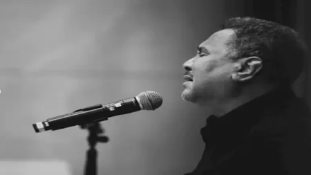 هاني فرحات ينشر صورًا من بروفات حفل "فنان العرب" محمد عبده