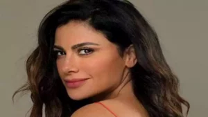 فستان جريء.. صبا مبارك بإطلالة ملفتة في سابع أيام مهرجان البحر الأحمر