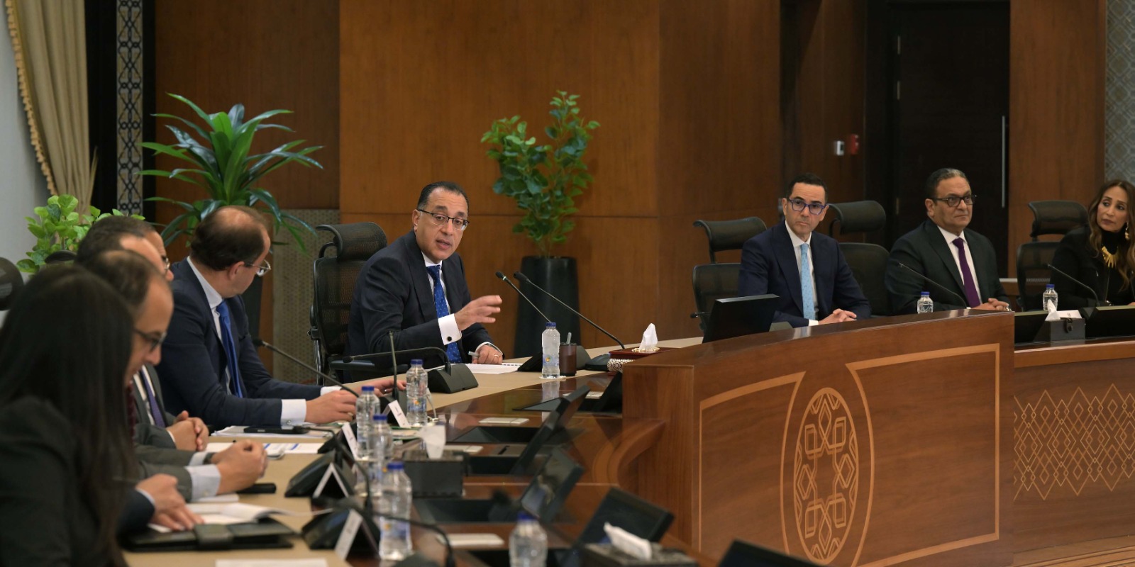 رئيس الوزراء: الموافقة على بدء إجراءات تعيين 72 ألف معلم.. الدولة وفرت مليارًا ونصف مليار دولار من فاتورة استيراد المنتجات البترولية 2 رئيس الوزراء: الموافقة على بدء إجراءات تعيين 72 ألف معلم.. الدولة وفرت مليارًا ونصف مليار دولار من فاتورة استيراد المنتجات البترولية