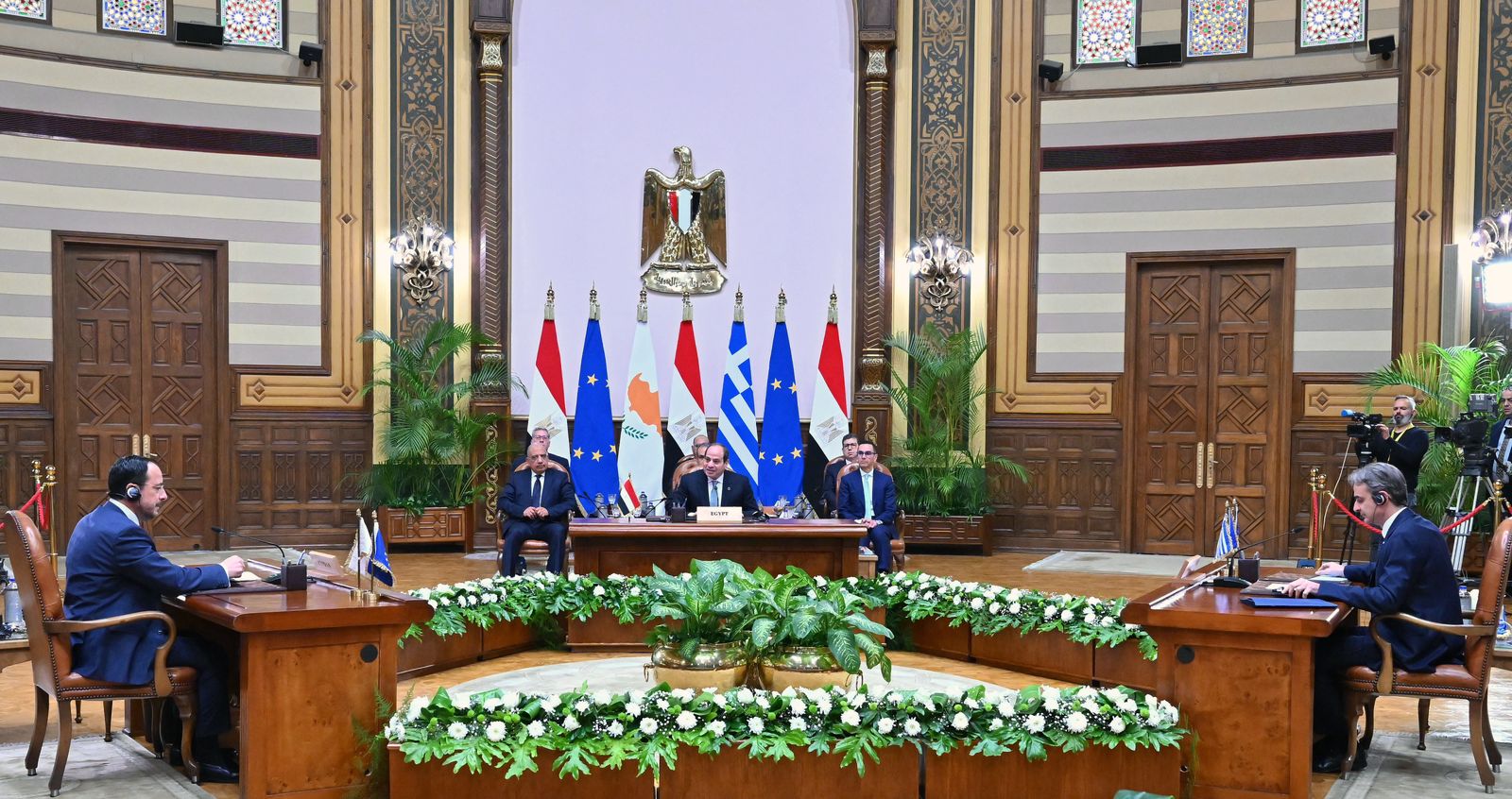 تفاصيل القمة المصرية اليونانية القبرصية بقصر الاتحادية .. صور 6 تفاصيل القمة المصرية اليونانية القبرصية بقصر الاتحادية .. صور