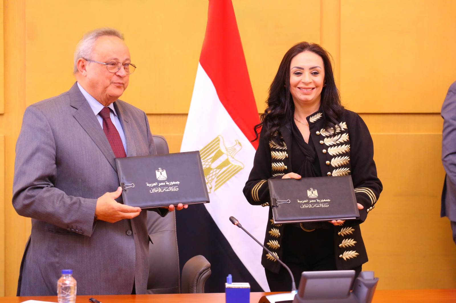وزيرة التضامن ومدير مكتبة الإسكندرية يوقعان بروتوكول تعاون 4 وزيرة التضامن ومدير مكتبة الإسكندرية يوقعان بروتوكول تعاون