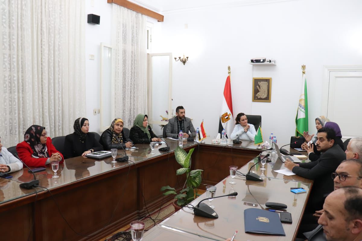 محافظ الجيزة يستقبل وفداً من مركز المعلومات ودعم اتخاذ القرارات 3 محافظ الجيزة يستقبل وفداً من مركز المعلومات ودعم اتخاذ القرارات