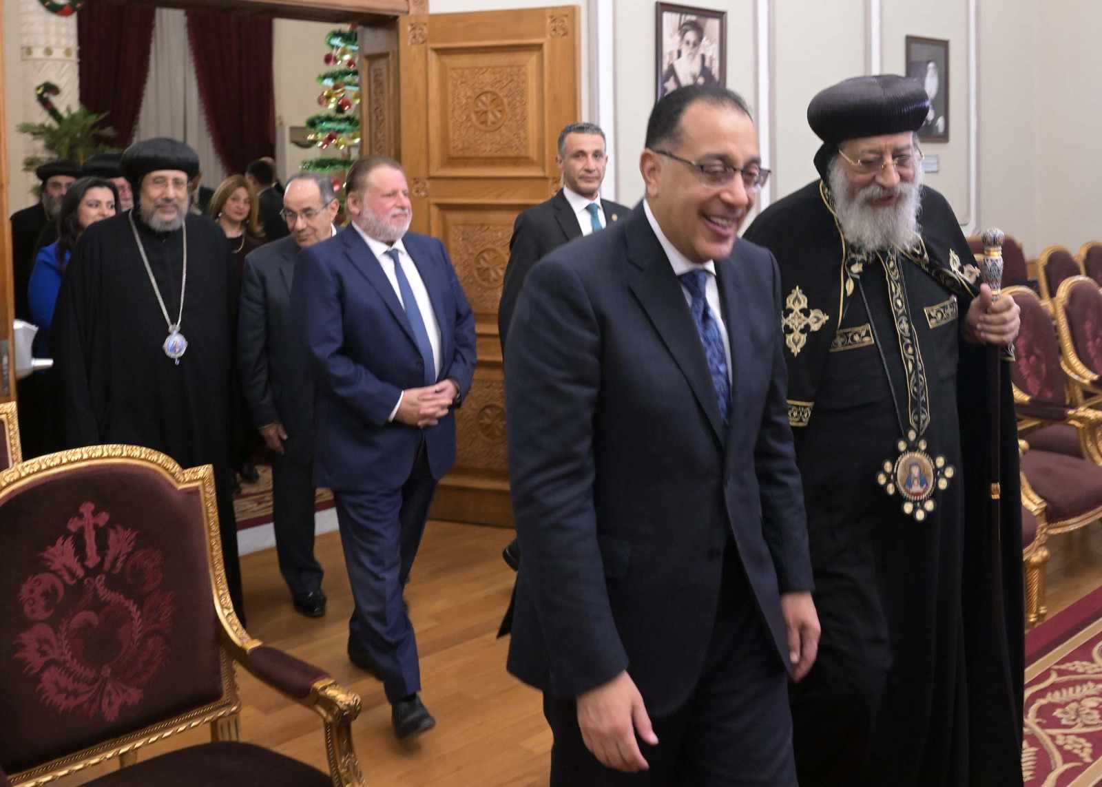رئيس الوزراء يهنئ البابا تواضروس بعيد الميلاد المجيد 2 رئيس الوزراء يهنئ البابا تواضروس بعيد الميلاد المجيد