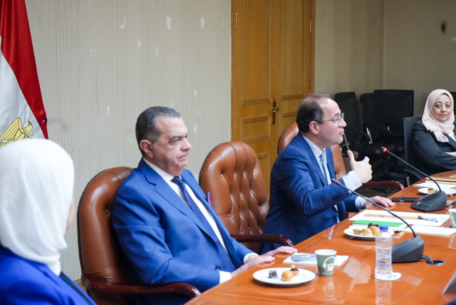 بناء حالة إيجابية جديدة مع الممولين ترتكز على الثقة والشراكة والمساندة 3 بناء حالة إيجابية جديدة مع الممولين ترتكز على الثقة والشراكة والمساندة